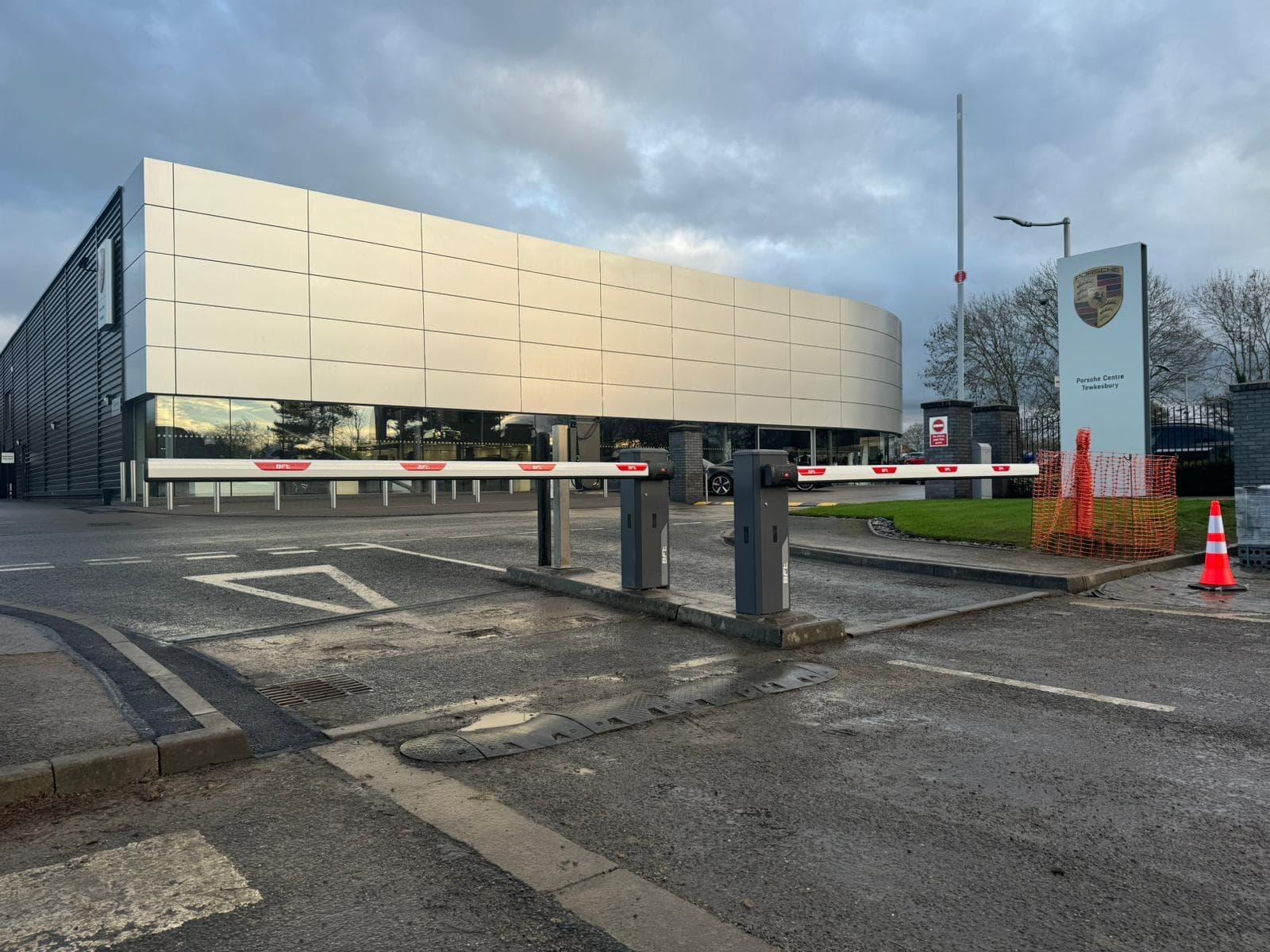 Automated traffic barrier project